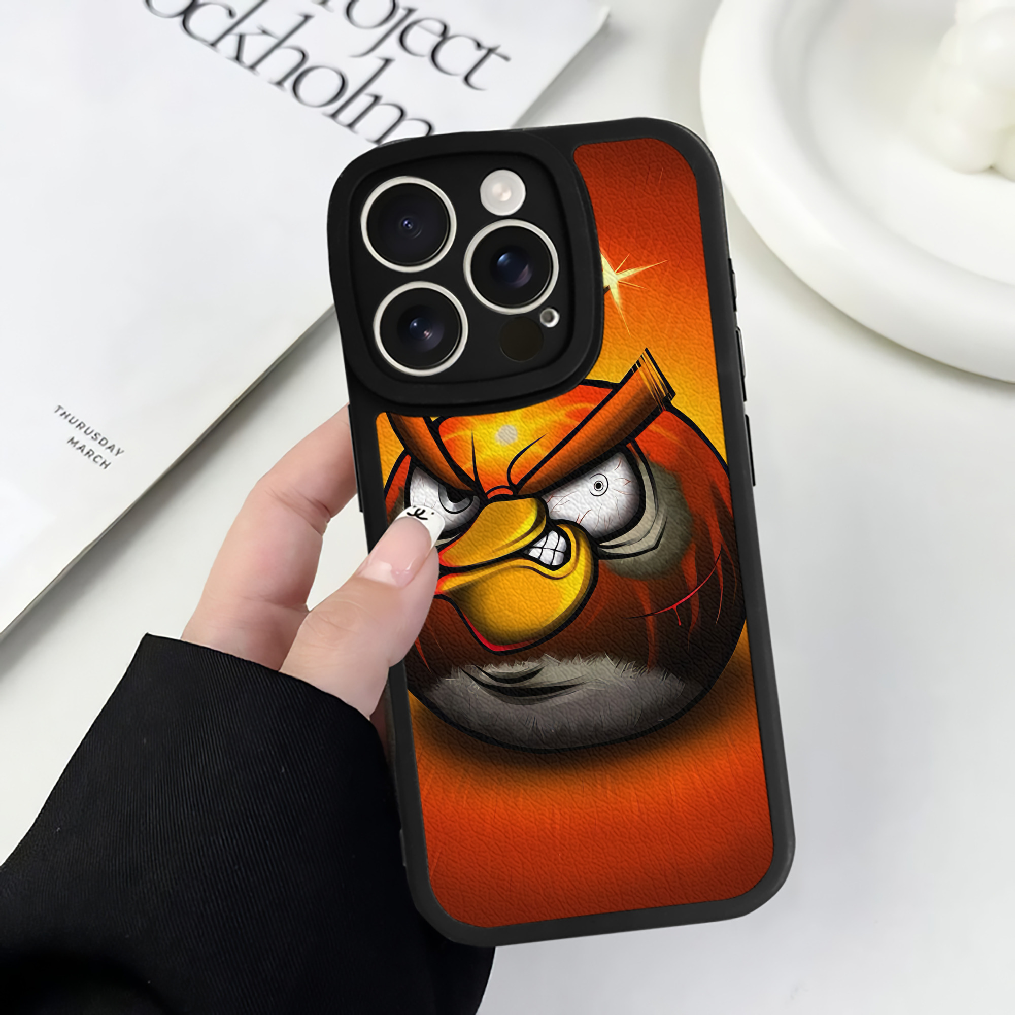 （画像用） Angry Birds アングリーバード 【iPhone 16シリーズ対応】シリコンスマホケース（レザー調） 材質：シリコン